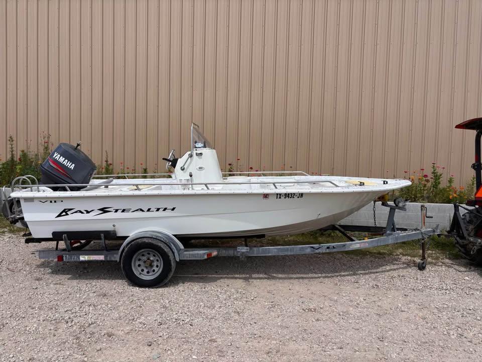 2000 Bay Stealth 1880 Liner