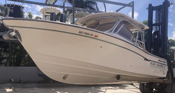 2012 Grady-White Freedom 307