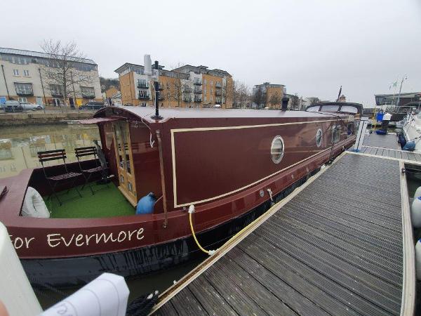 Collingwood Sailaway Widebeam Canal boat Collingwood Sailaway Widebeam Canal boat