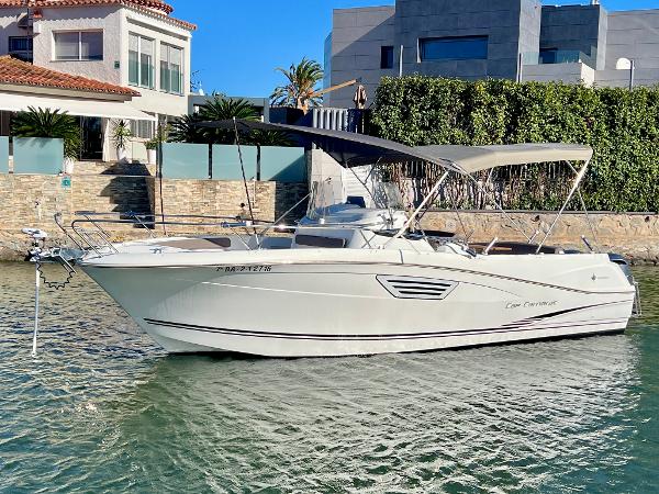 2015 Jeanneau Cap Camarat 8.5 CC