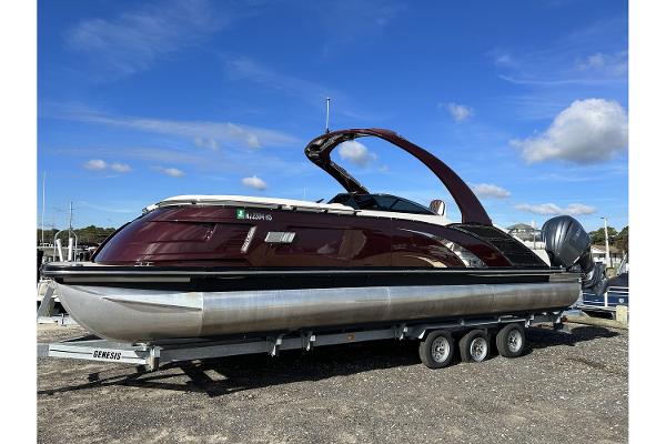 2021 Bennington QX 25 Swingback