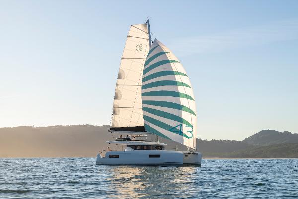 2025 Lagoon 43
