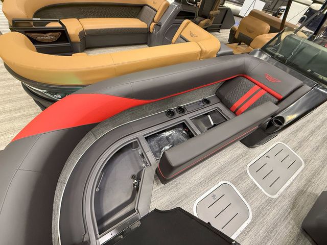 Bennington M Quad Bench 24 MFB Tritoon