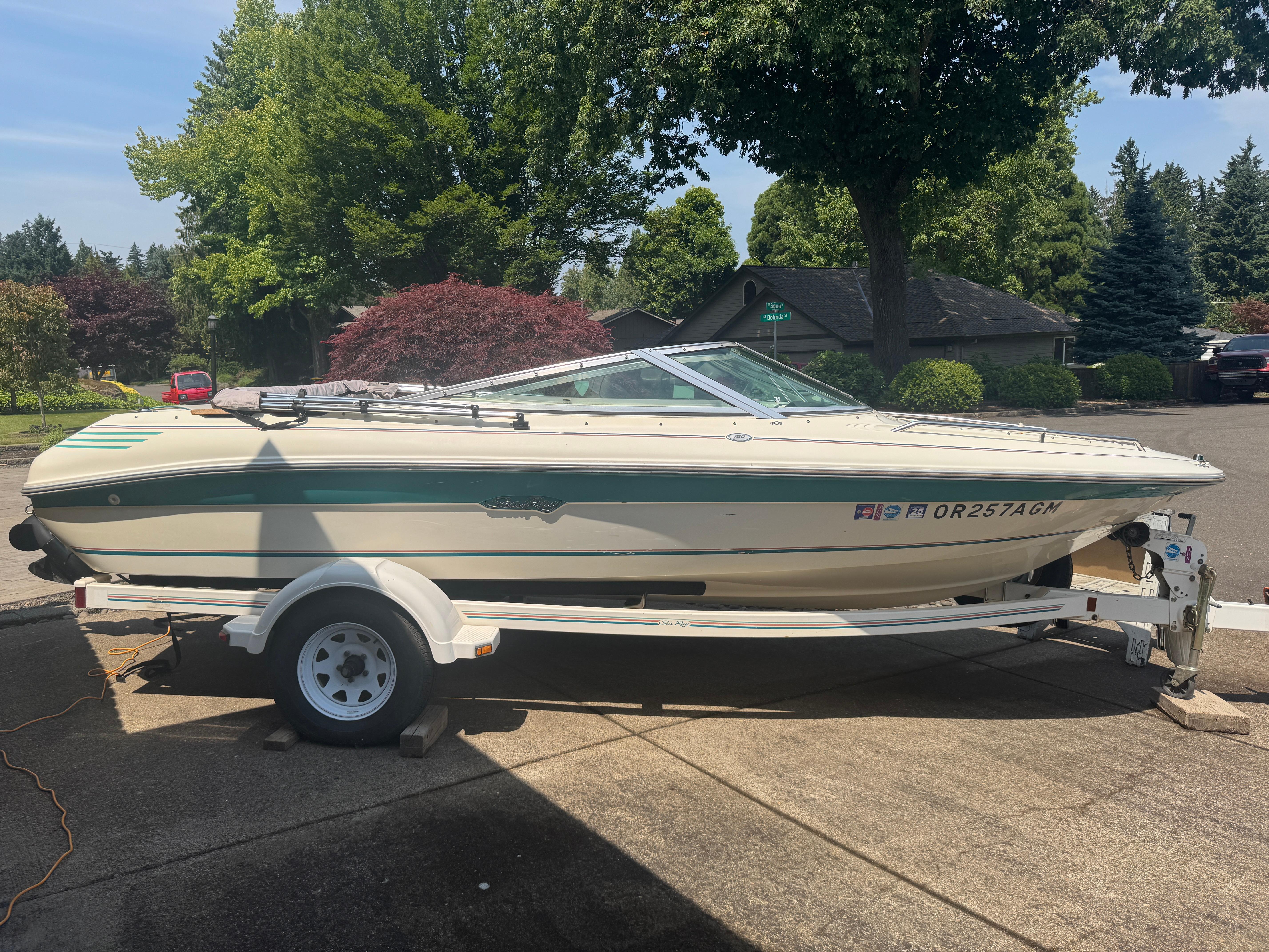 1993 Sea Ray 4.3 L V-6 Merc Cruiser