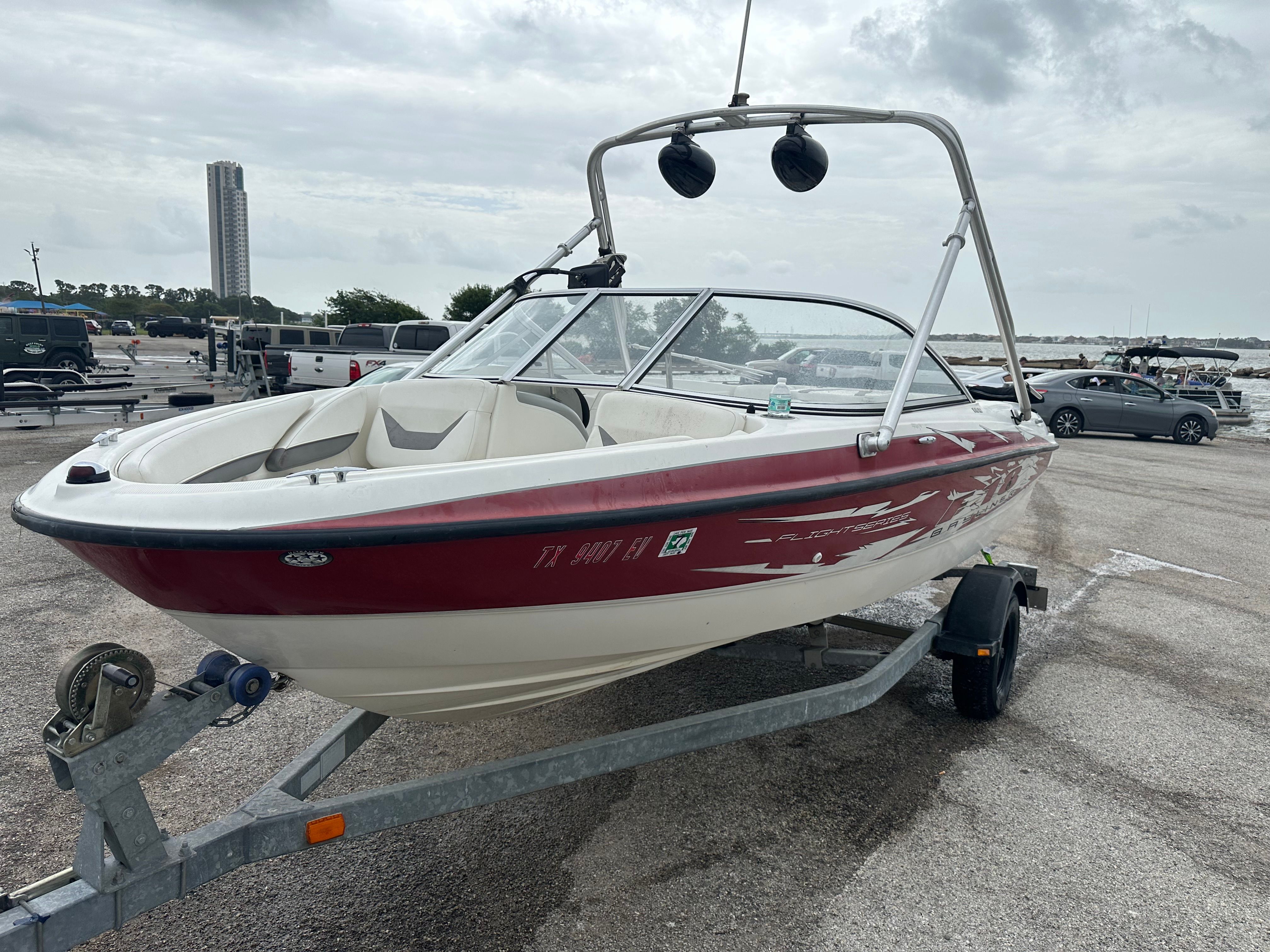 2008 Bayliner 185