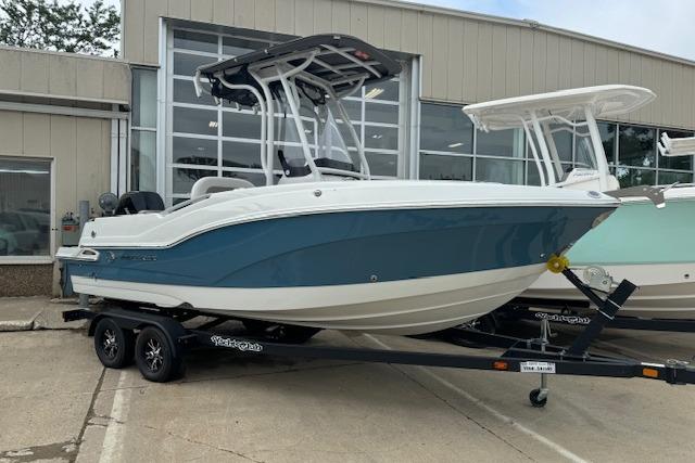 2025 Crownline Finseeker 210CC
