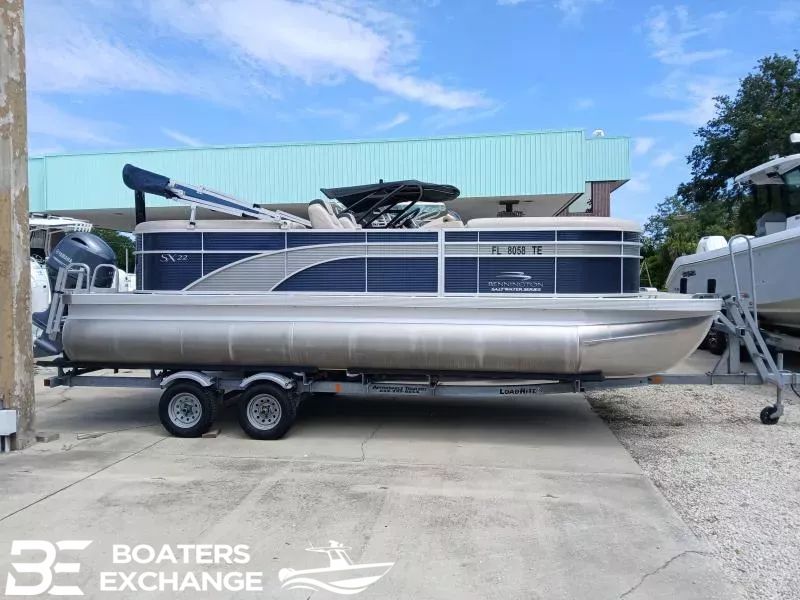 2019 Bennington 22 SX