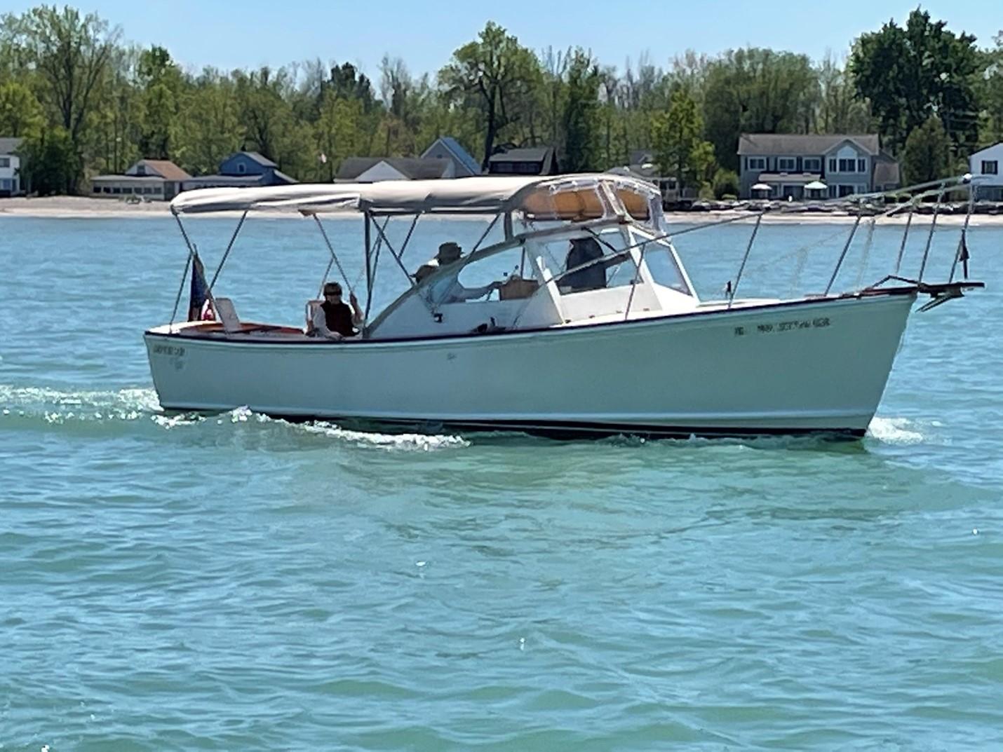 1981 Dyer Dyer 29 Flush Deck/Bass Boat