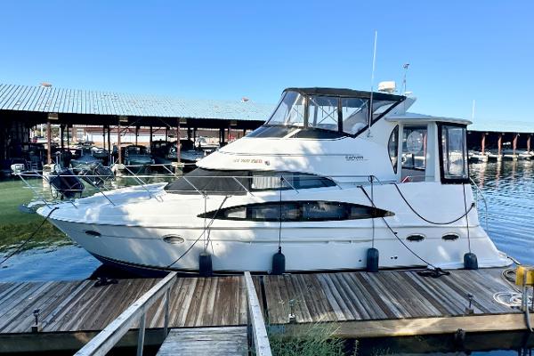 2000 Carver 396 Motor Yacht