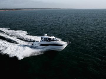 2025 Beneteau Antares 9 OB