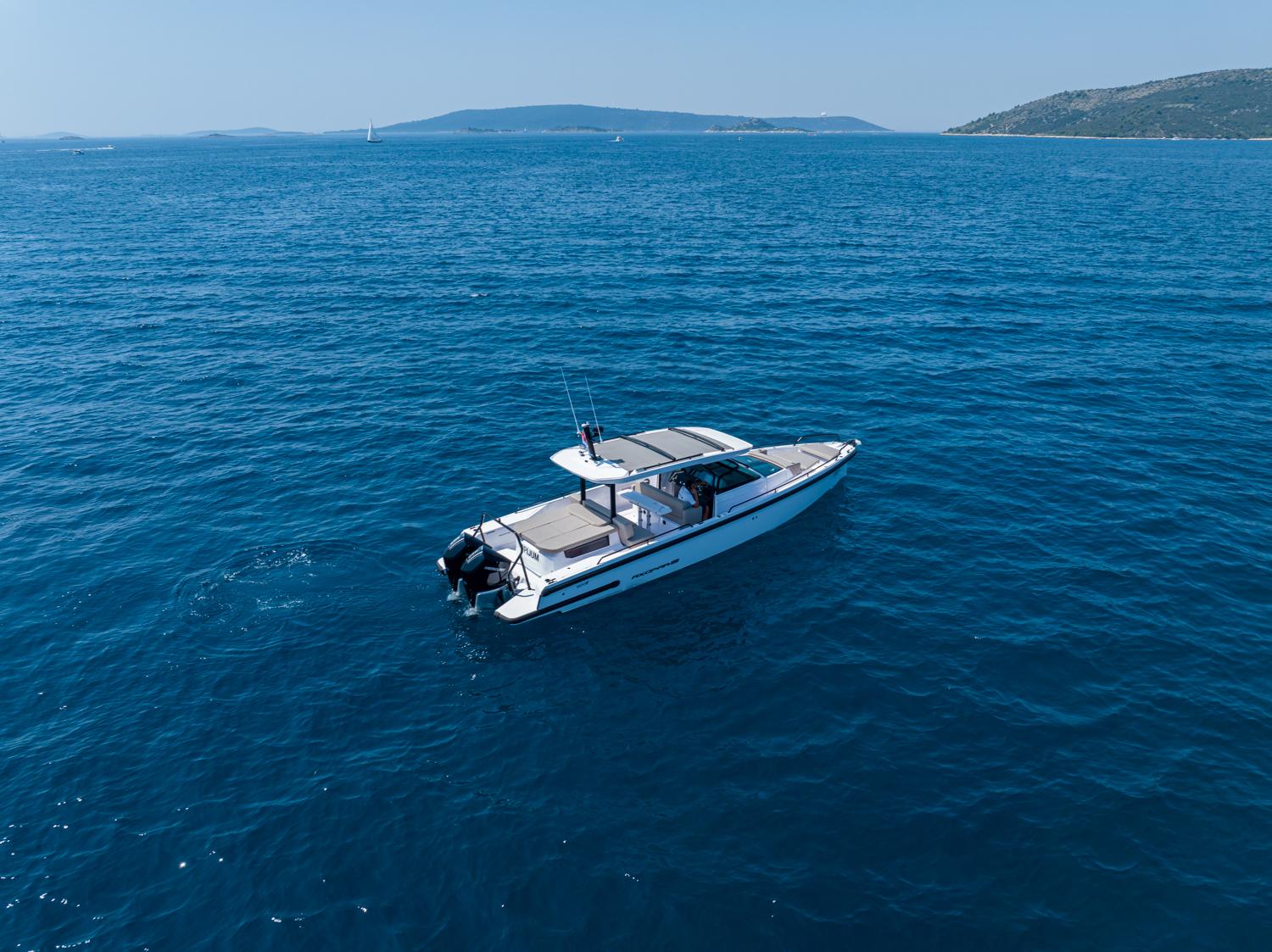 2024 Axopar 37 Sun Top