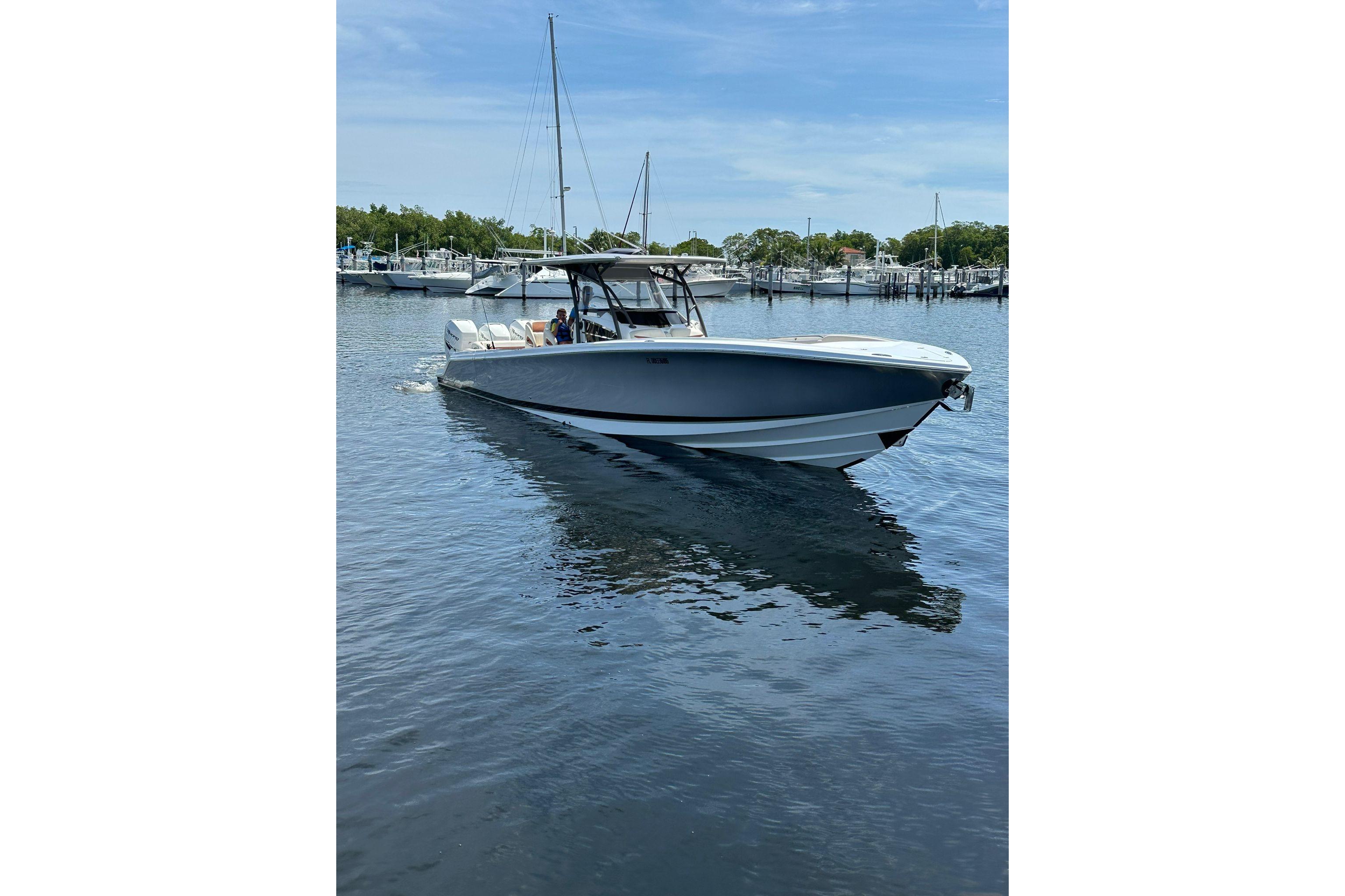 2015 Nor-Tech 390 Sport Center Console