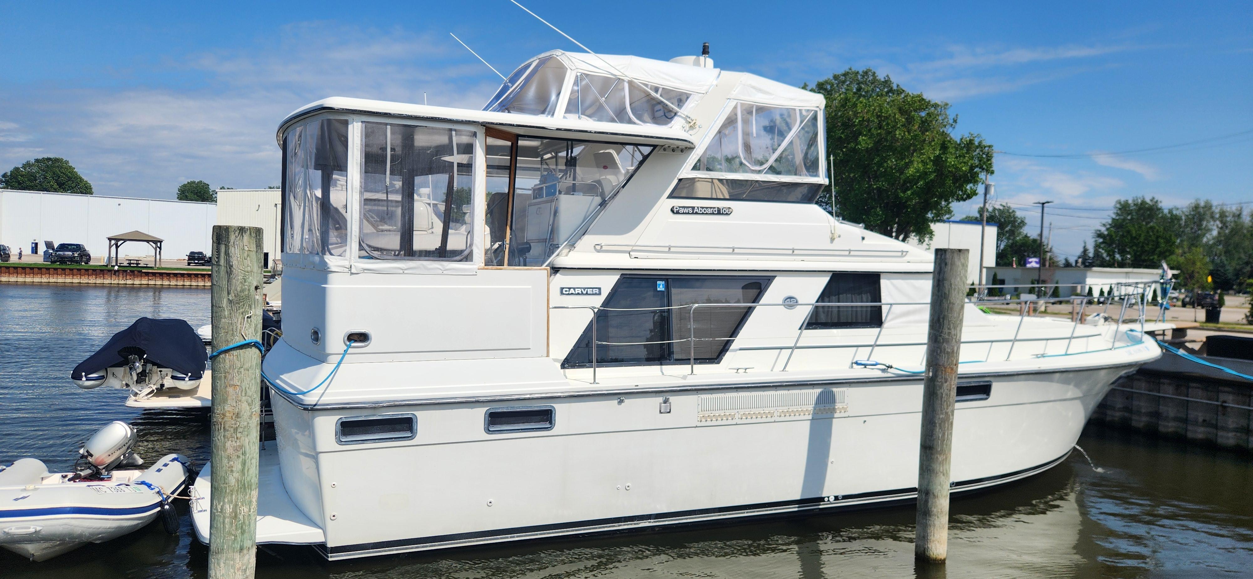 1988 Carver 4207