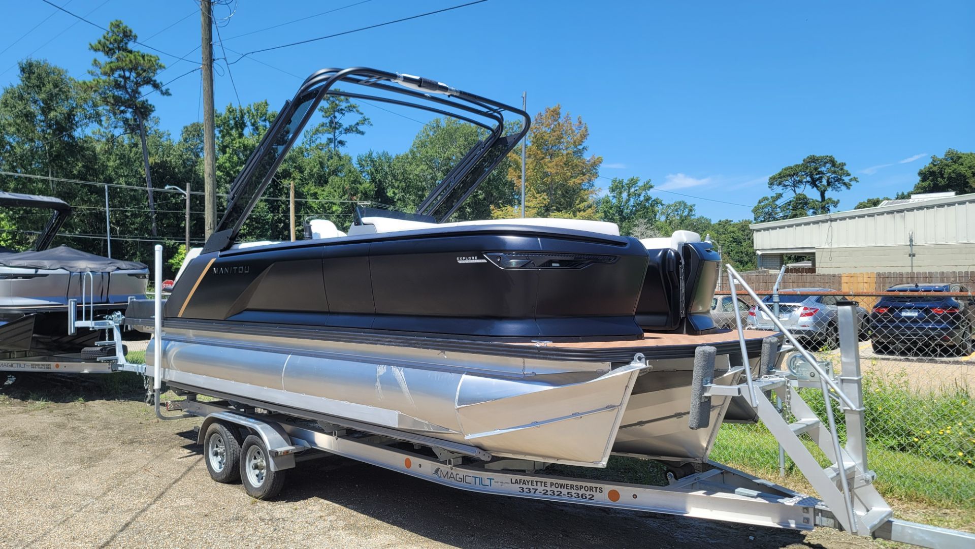 2025 Manitou EXPLORE 22 MAX NAVIGATOR