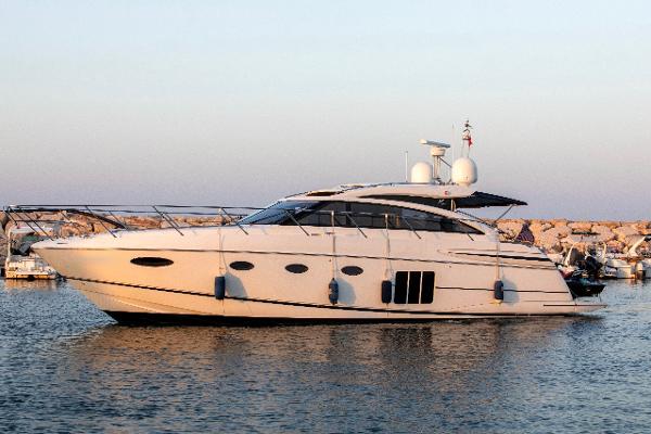 2012 Princess V52