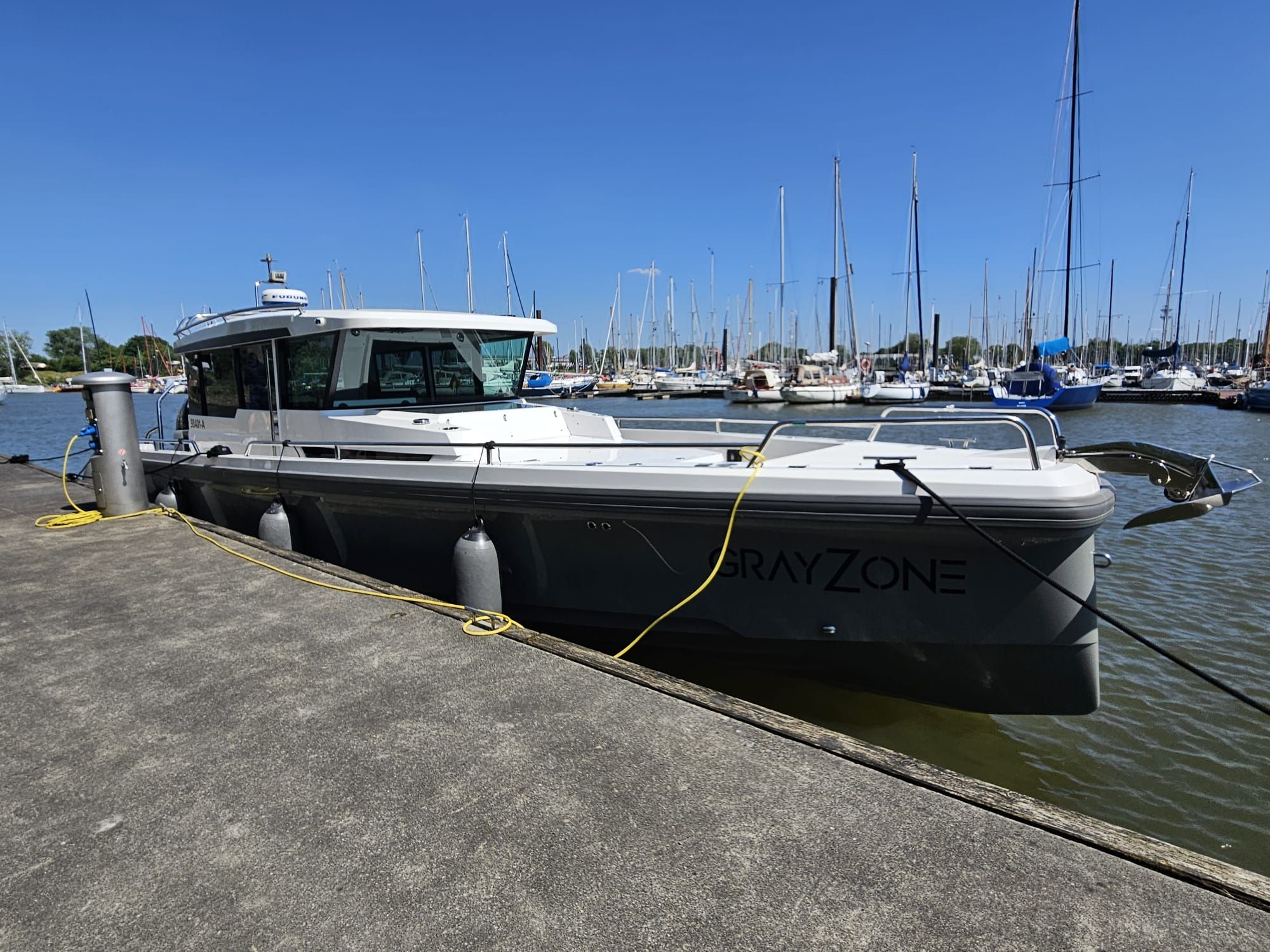 2018 Axopar 37 XC CROSS CABIN
