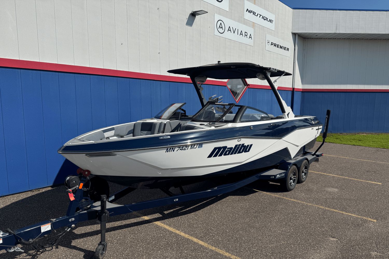 2023 Malibu Wakesetter 25 LSV