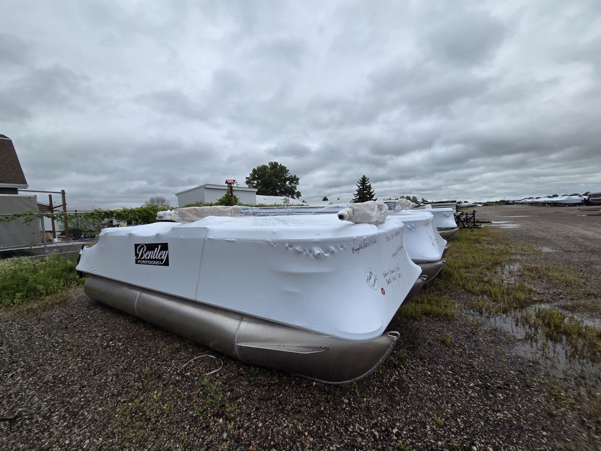 2026 Bentley Pontoons Legacy 200 Navigator