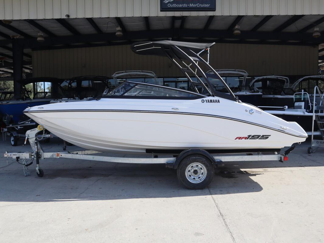 Yamaha Boats AR195