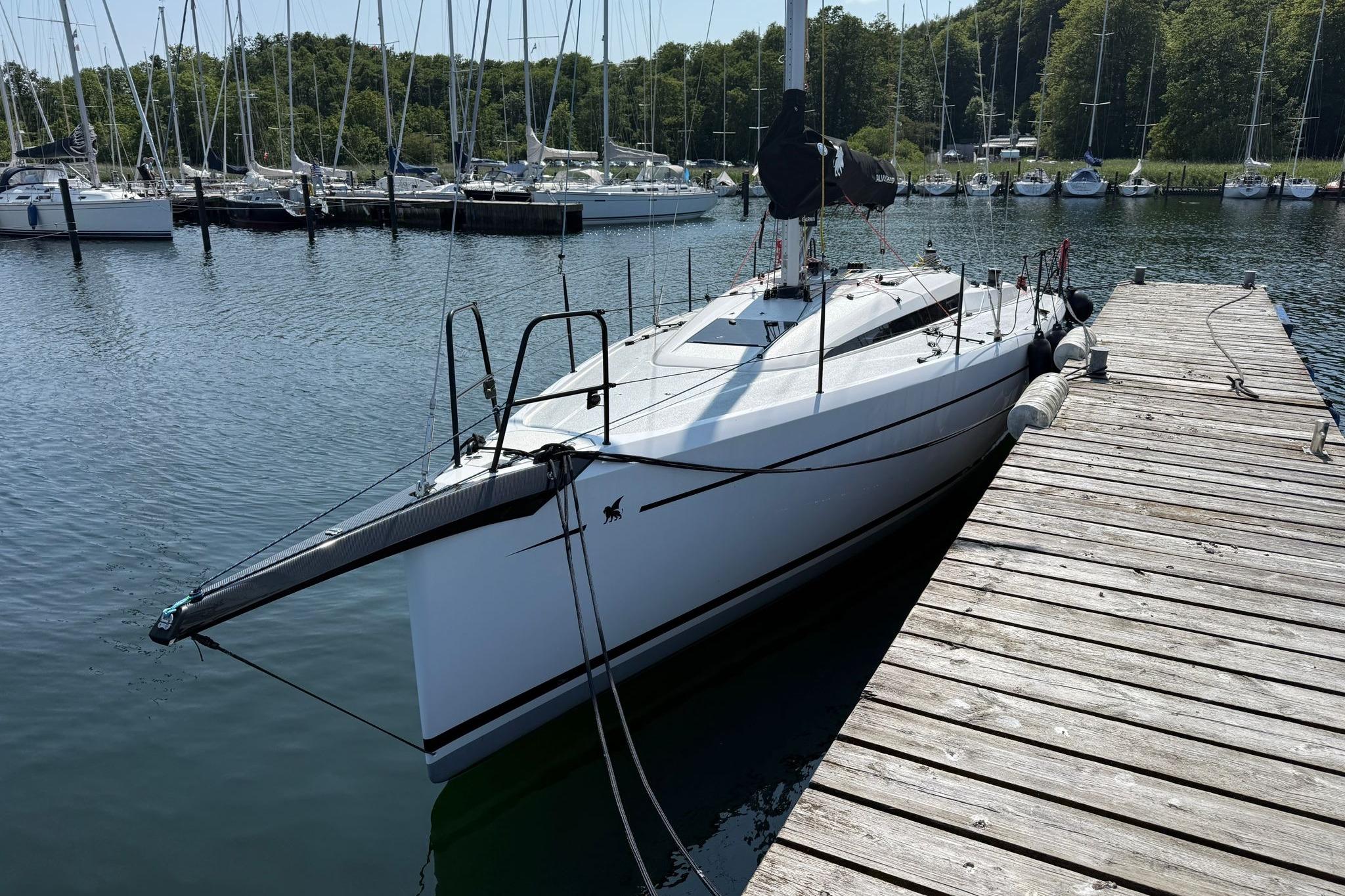 2023 Italia Yachts 9.98