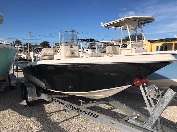 sea chaser 21 lx bay runner: get hooked - boats.com