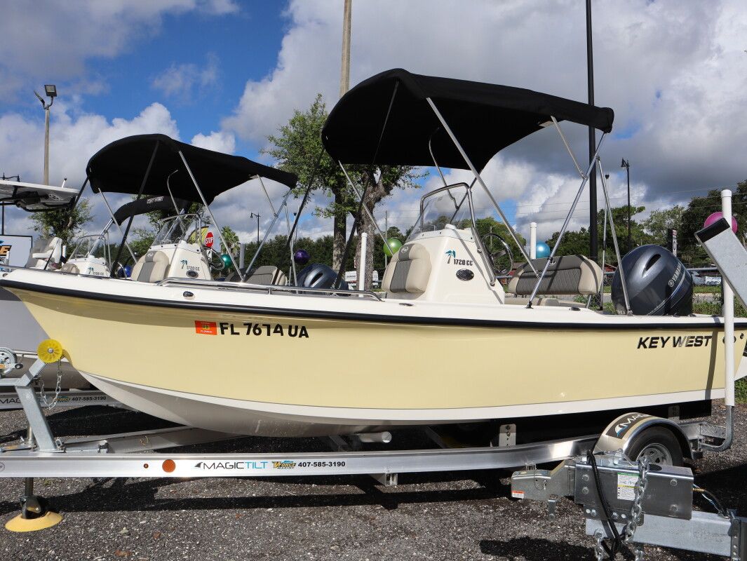 Key West 1720 Center Console