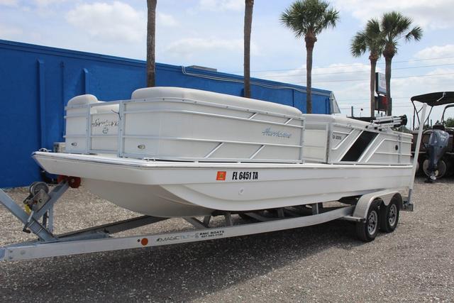 2021 Hurricane FunDeck 226 OB