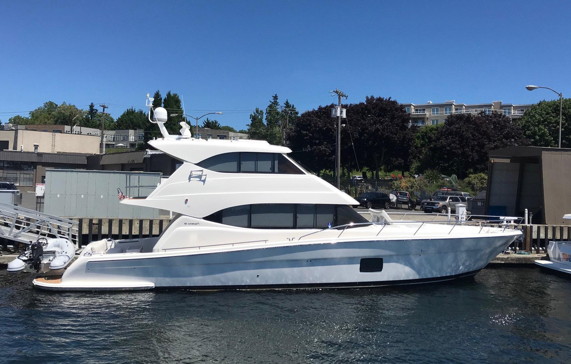 2010 Maritimo M56