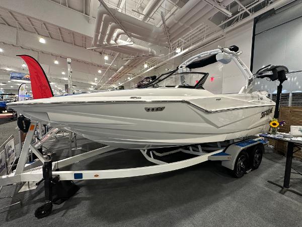 Supreme ZS212 2023 Supreme ZS212 boat on display in an indoor showroom.