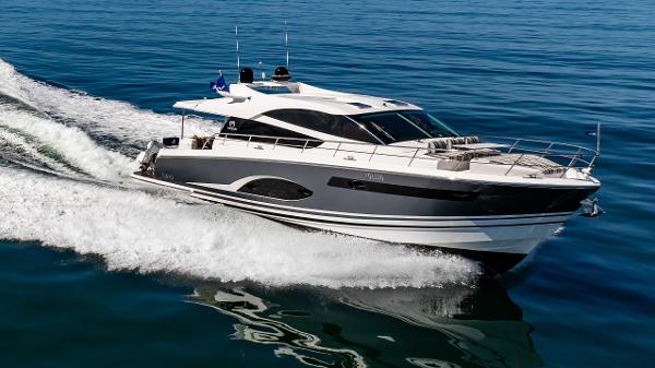 2008 Horizon E98 Skylounge, Gold Coast Australia - boats.com