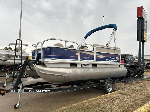 Sun Tracker Bass Buggy 16 DLX boats for sale 