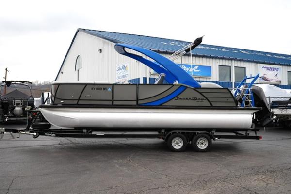 2019 South Bay 523SB2