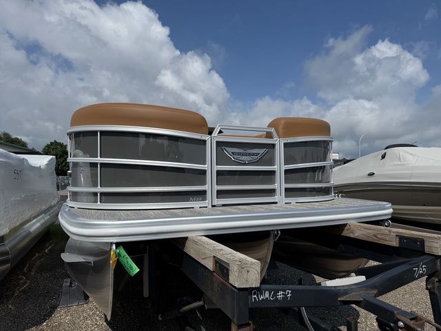 2026 Bennington M Quad Bench 22 MFB