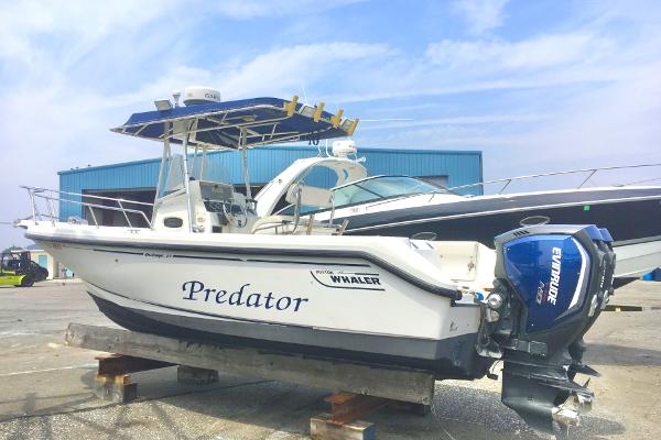 Boston Whaler 23 Outrage