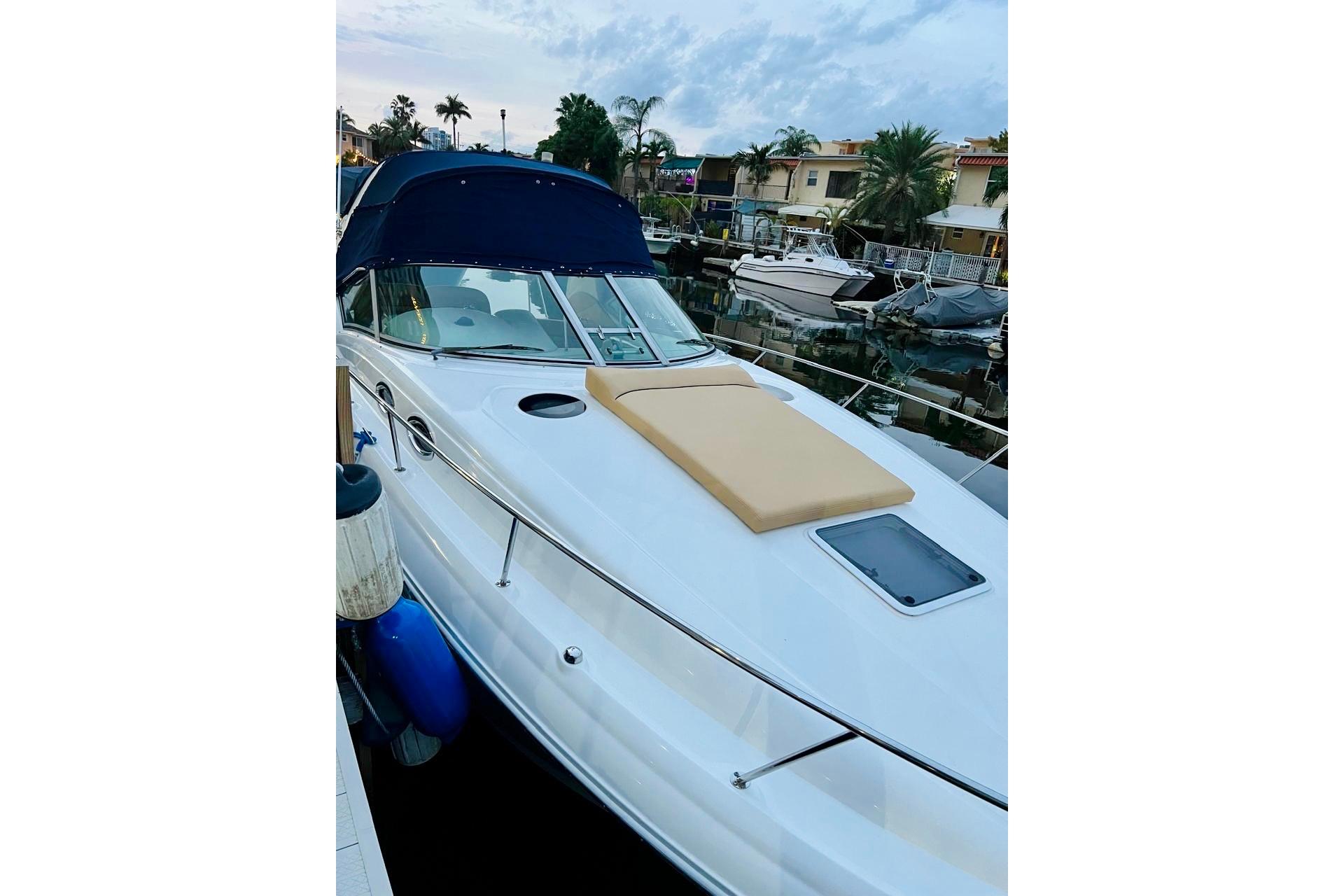 2004 Sea Ray 320 Sundancer