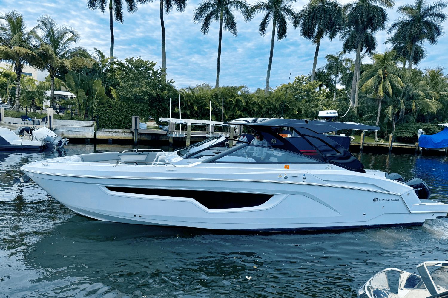 2022 Cruisers Yachts 34 GLS Outboard