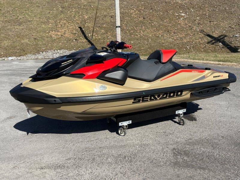 Sea-Doo RXP-X 325 w/ Sound