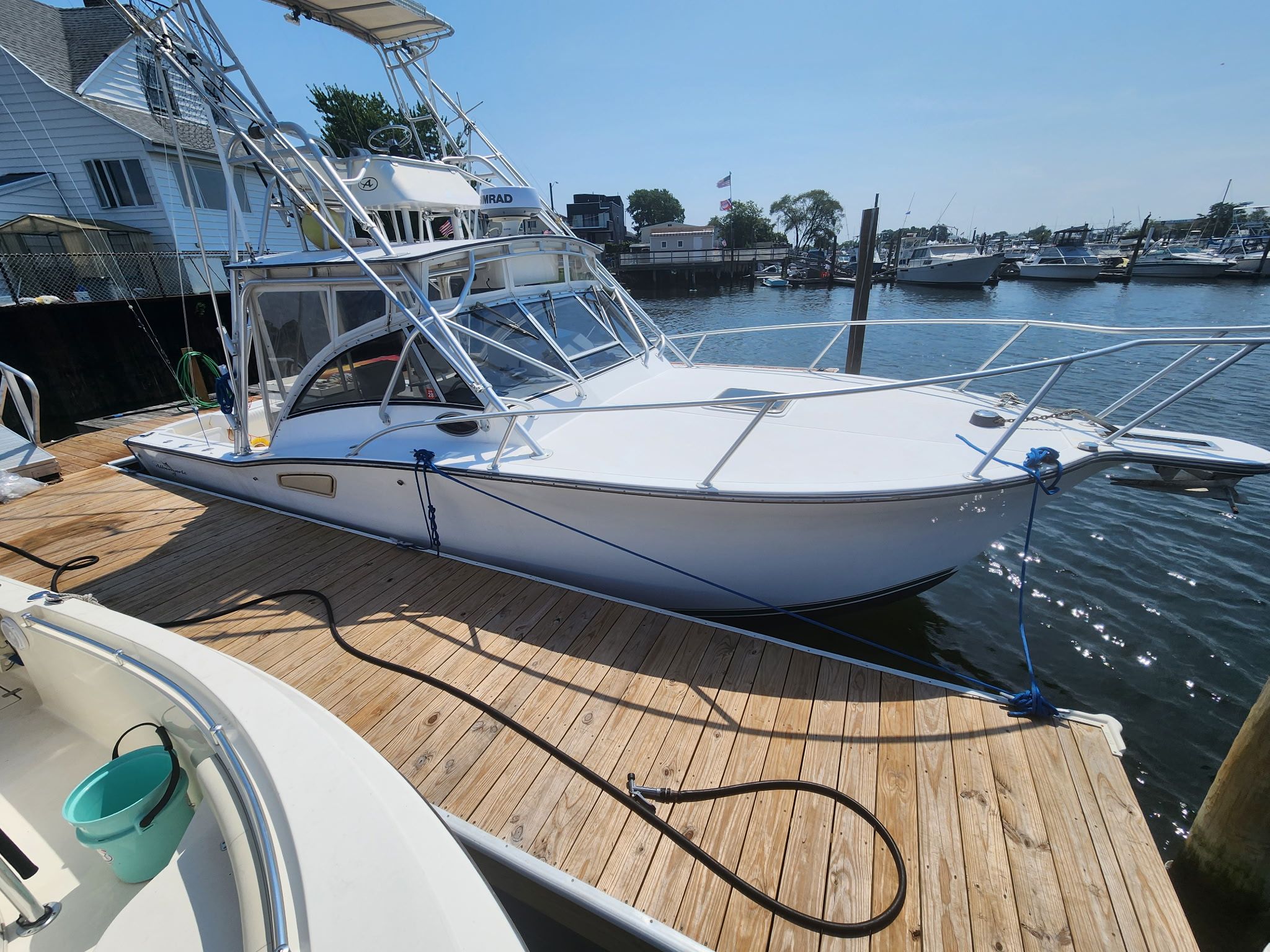 2002 Albemarle 305 Express Fisherman