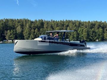 2025 Virtue V10 Top