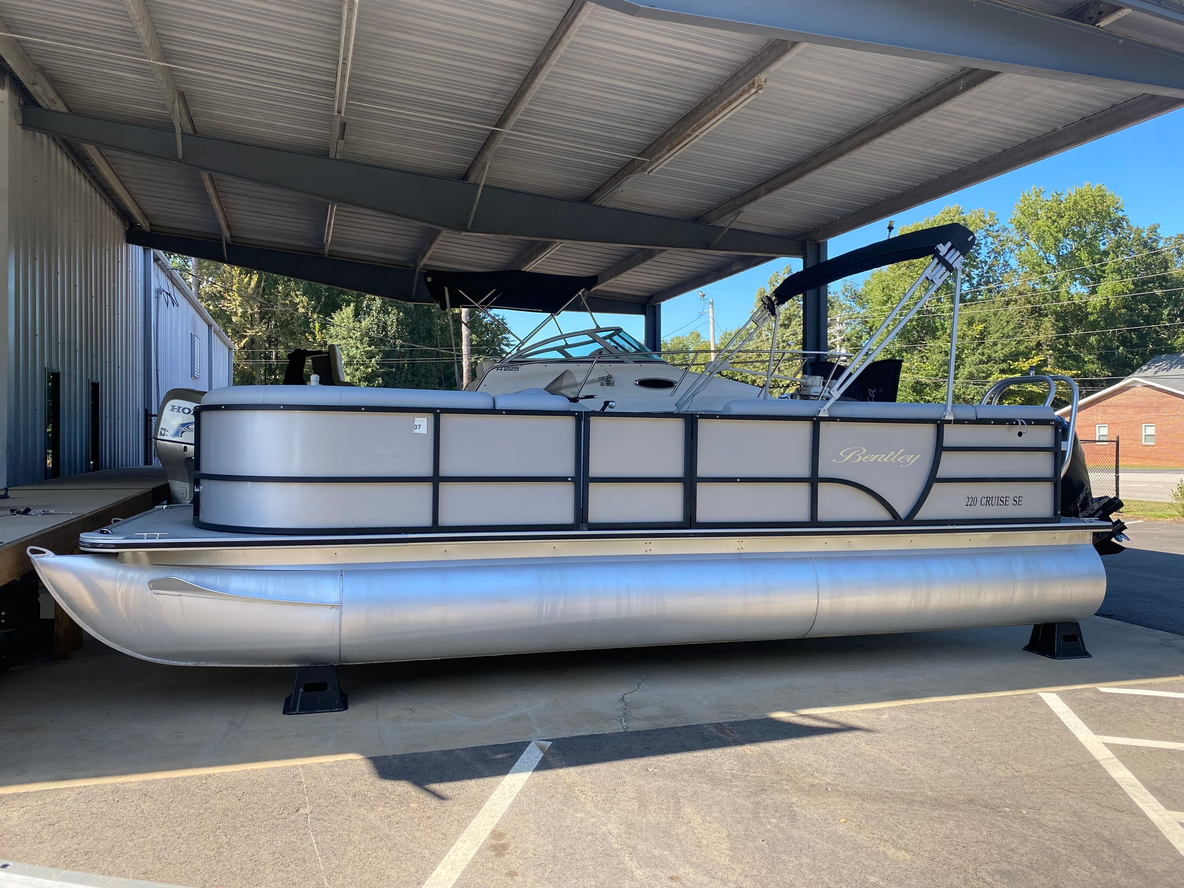 2019 Bentley Pontoons 220 Cruise