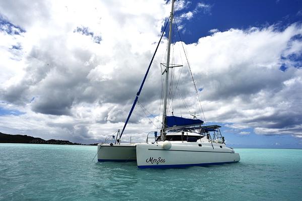 1997 Fountaine Pajot Athena 38
