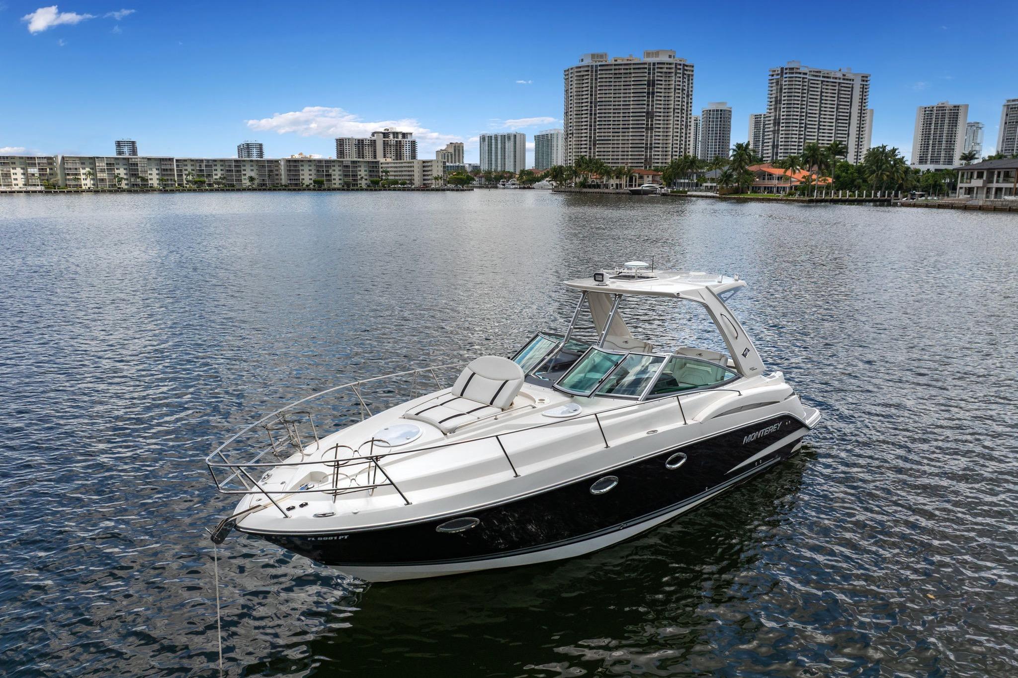 2014 Monterey 320 Sport Yacht