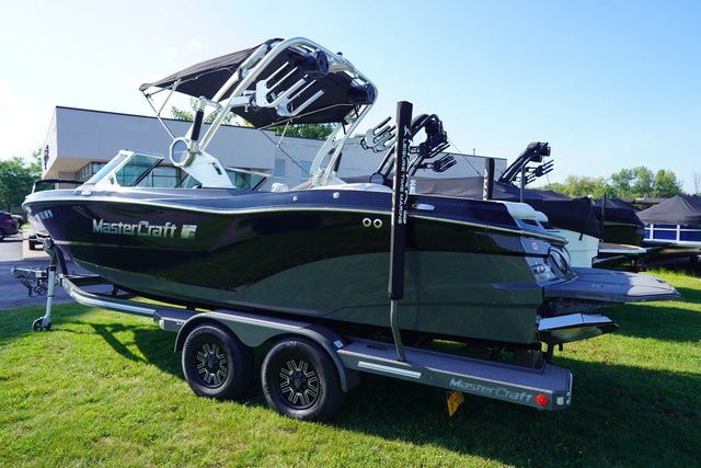 2019 MasterCraft XT23