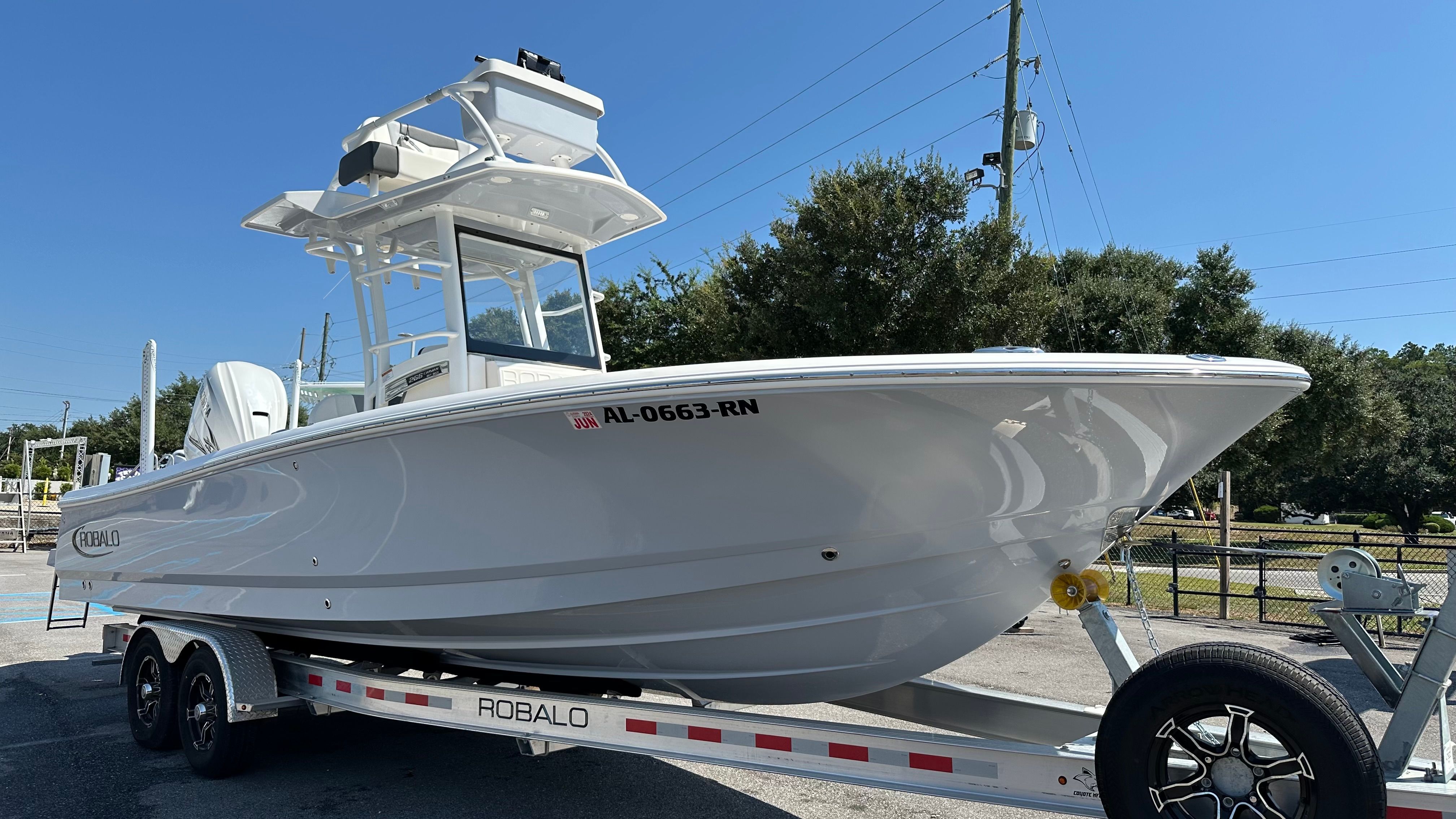2023 Robalo 266 Cayman SD
