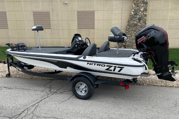 2025 Nitro Z17