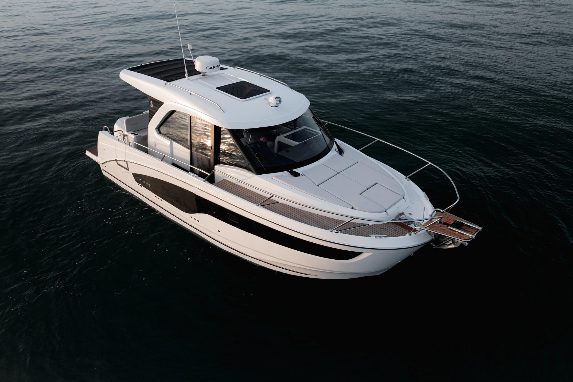 2026 Beneteau Antares 9 OB