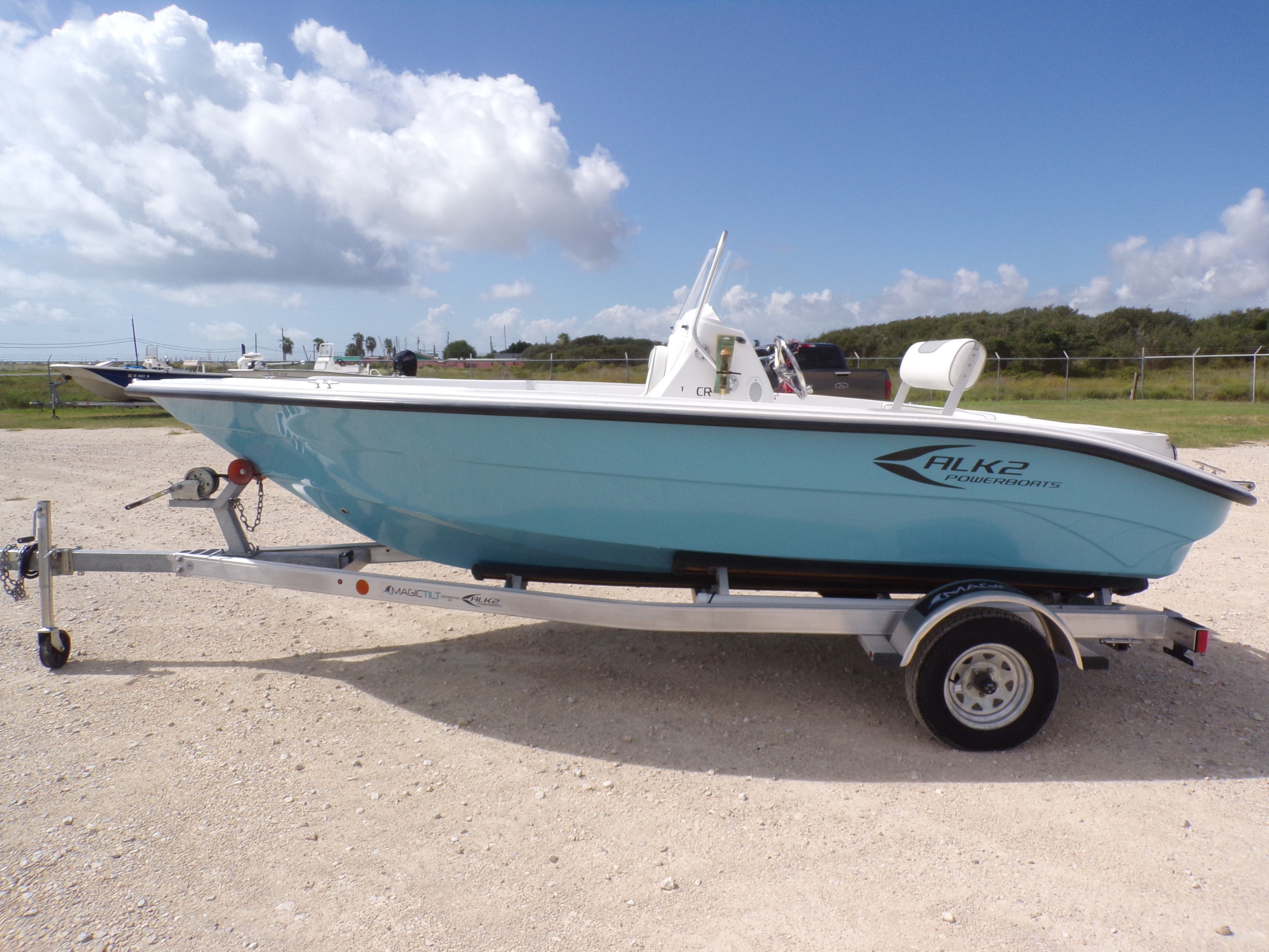 k2 Powerboats 18CRS