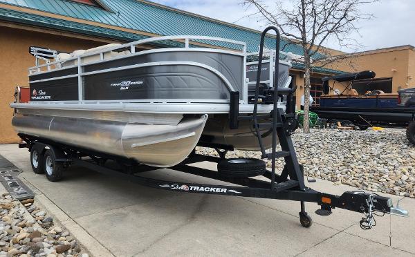 2025 Sun Tracker Fishin' Barge 20 DLX