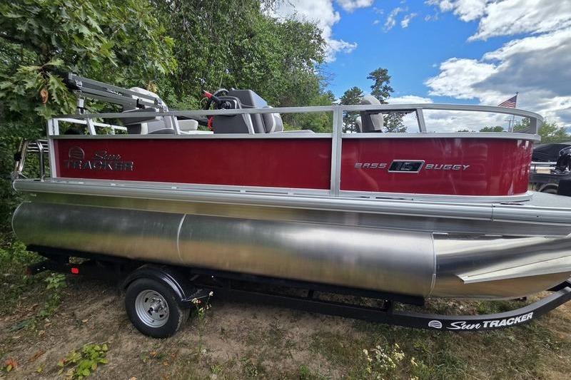 2026 Sun Tracker BB 16 XLS