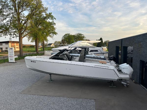 2022 Schaefer V33